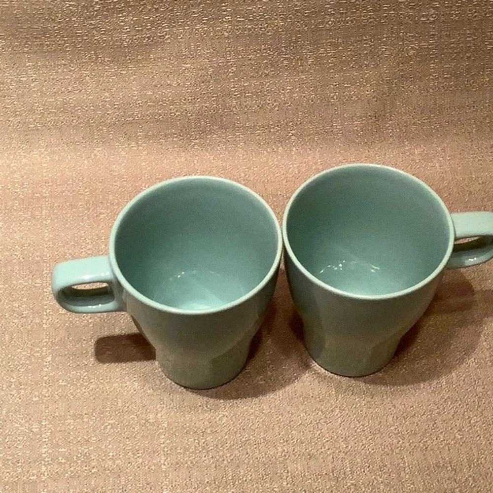 IKEA FARGRIK TWO LIME GREEN 8 OZ COFFEE TEA CUPS